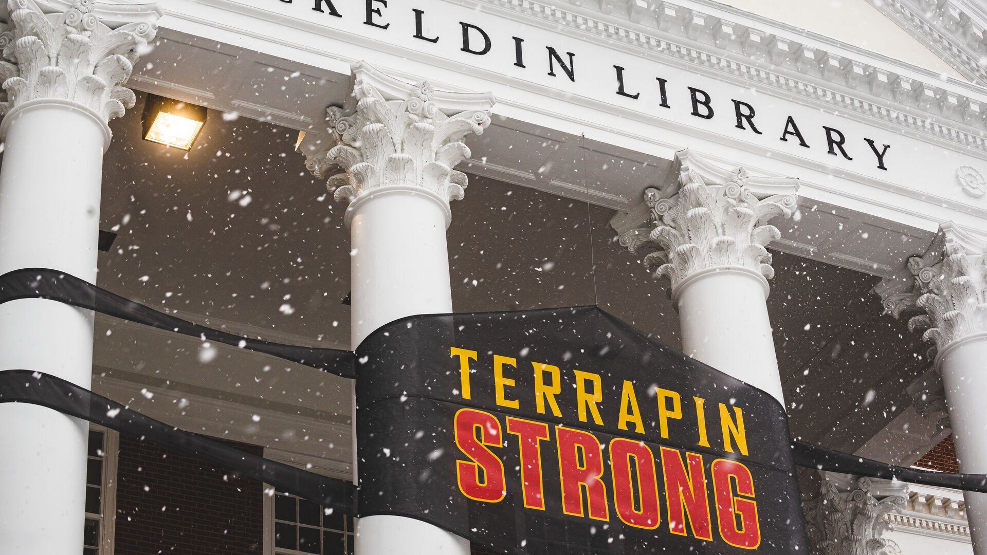 image ofCampus Snow 12162020 EH 9571